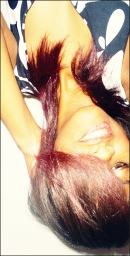 #Germiniana ,Flamenguista , 17 aninhus *-* #Ciumenta  & Vivendo Num Mundo onde todos fala mal paga pau e faz Igual ;D