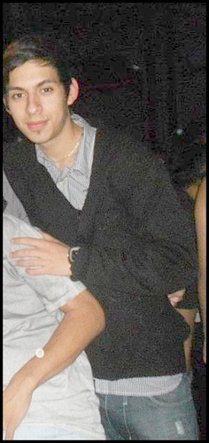 I ♥ ⌂ ♫
facebook: http://t.co/qiVndzmcD3?
ref=tn_tnmn  
ask: http://t.co/Ki80CwJ7lX

boooooooooostero hasta la muerte  ♥. ♥