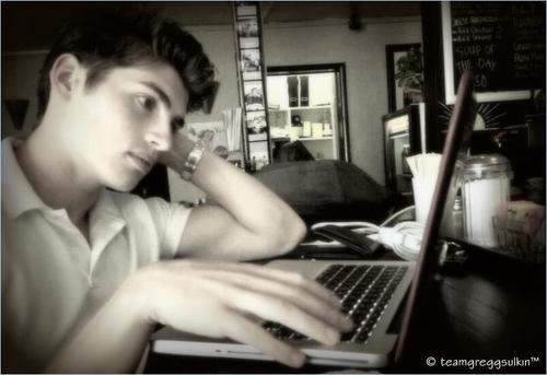 We give latest updates about Gregg Sulkin. Team Gregg Sulkin World Wide.