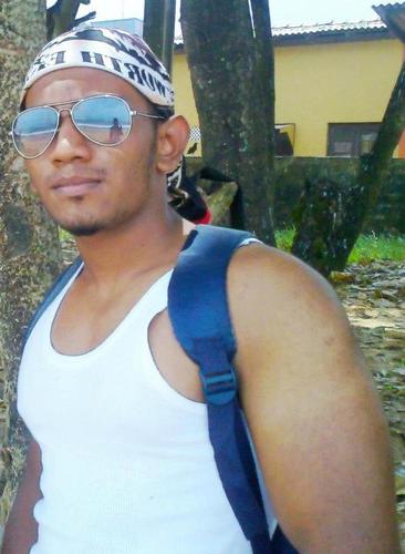 I'M A SIMPLE MAN ^_^