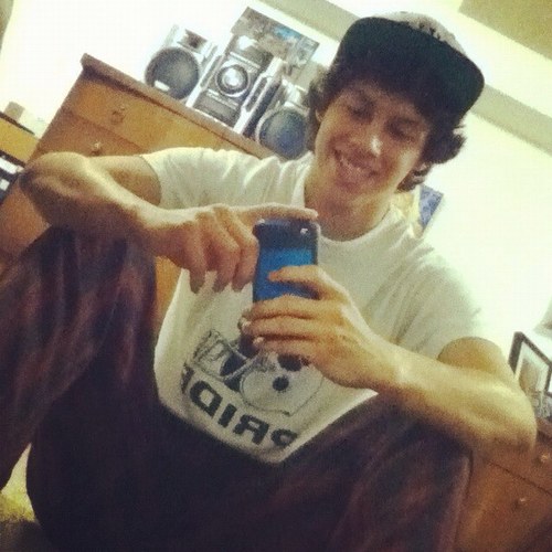 Wine_N_Dine23's profile picture. #TeamFollowBack #TeamLongSlong #TeamTaylarConroy