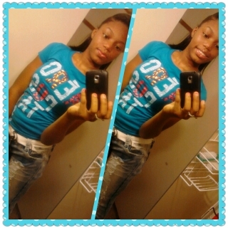 Ja-Sha-Nike , De - Vine , Is Mha Name .. Ima #TeamDark'Niqht : ) Buh AyeTurn That White Button Bluee & Follow Me .. iFollow Bck `• : ]