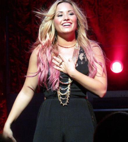 LulDemetria's profile picture. 