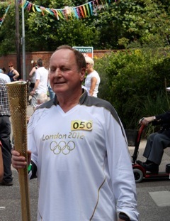 tennis mad nut working on winning community tennis projects to grow the game of tennis,
ie http://t.co/pE2BRWq6
2012 Olympic Torch Bearer