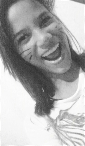 humm .. o q posso falar da miinha pessoa .
sou uma niña q msm tímida chama atenção
q msm amando ér odiada ! (6)
 Amoooo o Luan santana;