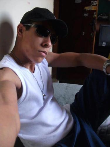 Paulista, curto Sertanejo Universitário,vida boa de modão, Santista, simples, amigo, Me Segue? Sigo de volta TKS *-*