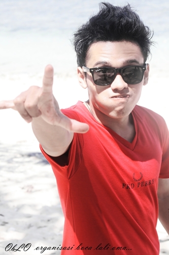 arrie_Cagur1's profile picture. kata2 bijak ada kata2 yg sering di injak2,,kenpa?? karena saya juga tidak tau,,???