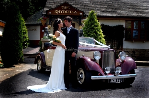 Manchester based Wedding Car Hire Company aiming to deliver the highest quality of Chauffeuring for weddings http://t.co/hHBdZb1PH5
