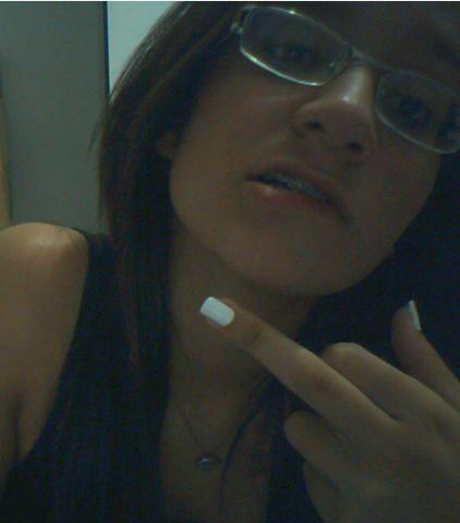 Lembre-se sempre do meu sorriso e esqueça de todas as minhas lágrimas, elas não fazem sentido para você - A doce ilusão da adolescência.