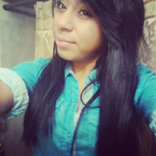 _cindielouwho's profile picture. simple. just looking for my purpose in life.