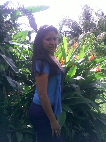 naci en caracas,vivo en yaracuy ...!!! amo a mi país,me gusta la cultura,
 la musica ,el turismo, el deporte..!!!