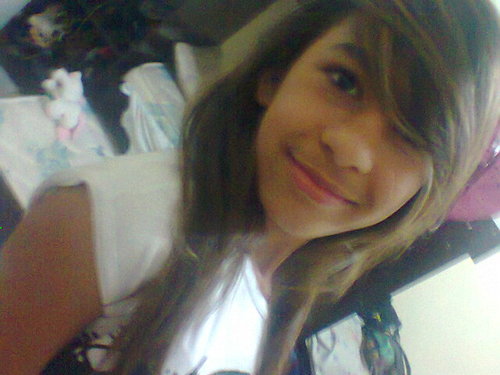 Minha vida. Minhas escolhas. Meus problemas. Meus erros. Nenhum é da sua conta. Então, cuide da sua vida antes de falar da minha.