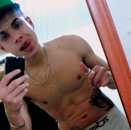 DEUS ME FEZ MAIOR, MELHOR, ME DEU UMA MISSÃO DE CORAÇÃO, FALAR O QUE EU PENSO, VIVO, SINTO E OS QUE SÃO MENOS QUE ISSO, VÃO FALAR DE MIM !