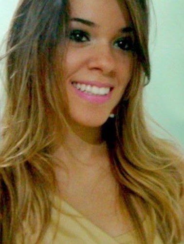- Pisciana |:* 16 anos | Deus (ýn | Amo Chocolate | Chata | Ciúmenta | Amiga | Chata | Fã de ConeCrewDiretoria ^-^ Gostou ? Sigam-me .-.