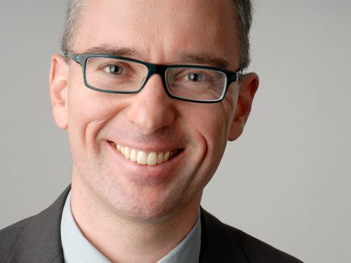 general manager at doccle - driven by innovation through cooperation & teamwork - Personal interests: family, (beach)volleybal, a good idea