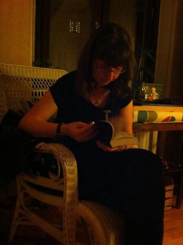 AnnaBergstrand1's profile picture. Biblioteksassistent. Shoppar böcker, öppnar paket och möjliggör läsupplevelser.