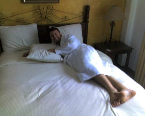 zake_24's profile picture. 