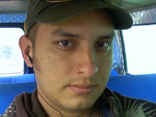 musico y amante de la tecnologia!!! vivo mi mundo!!!