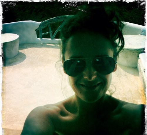 Hatboxhattie's profile picture. People say she's crazy, she's got diamonds on the soles of her shoes.