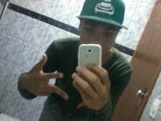 Prazer Allan Silvaa , Sou Ciumento Bobo Alegre e Tbm Um Pouco Carente  Curto @conecrewdir #Projota Strike  Quer Saber mais Da follow - me   .  ~ S.O.D.M.G  ~