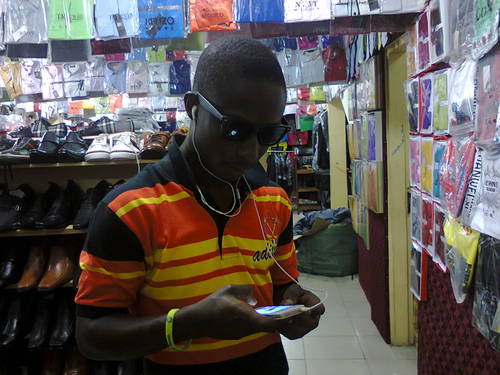 am simple guy love to make friends