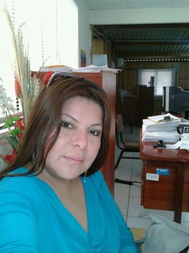 Amo a Dios y a mi familia.  Aprecio y valoro la Amistad; para mi la palabra vale mas que un papel firmado.