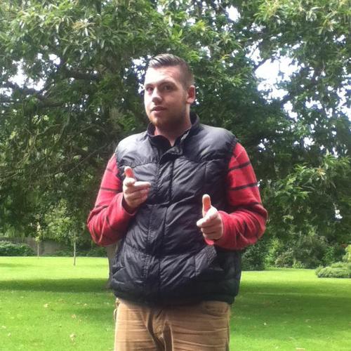 im 20 i wanna make better life for my self so im tryin to make it as a singer