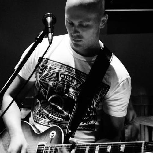 chris_716's profile picture. Uninteresting.