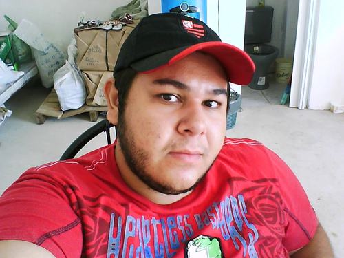 Apenas digo sou feliz é o que importa o resto vem com o tempo