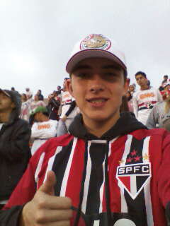 Seje feliz do jeito que você é, não mude sua rotina pelo o que os outros exigem de você simplesmente viva de acordo com o seu modo de viver