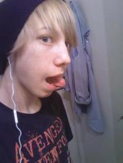 16 year old teen that just is layed back and chill and a great friend once you know me :)