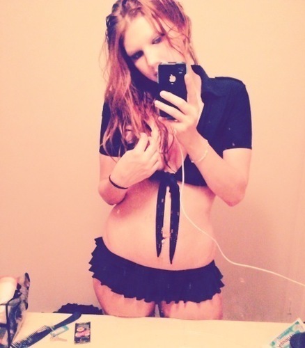 DM me if your cute ;)