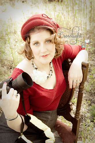 Erin is the artist behind Tiny Treasures Photography, an Alaskan boutique photography studio specializing in Maternity, Newborn & Babies/Children's portraiture.