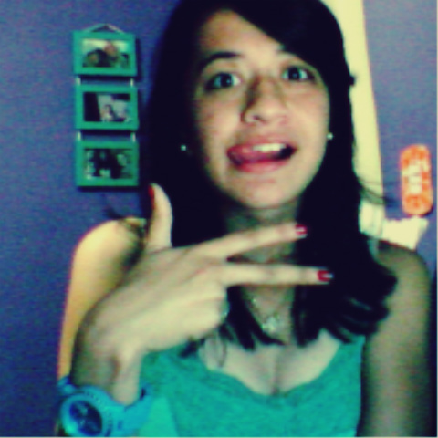 Por apenas um momento eu gostaria de poder ter estado lá
Para ver o seu primeiro passo, ouvir sua primeira palavra
Quero ver meu Jesus face a face ♥