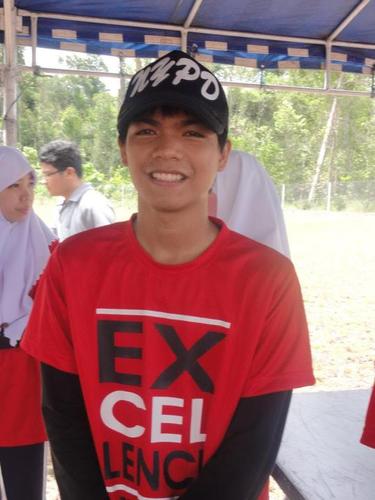 hello there, my name is fa'iz, just call me yuuki or fa'iz. i'm Bruneians. i was born on 6 october 1993, i'm friendly person, but sometimes i'm so sensitive