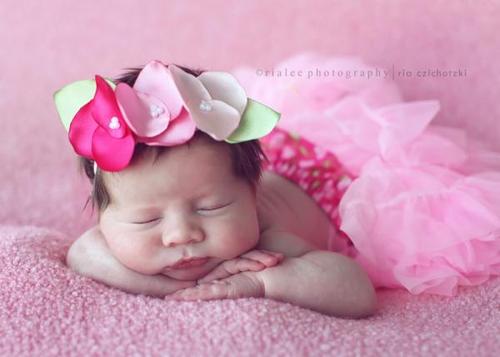 SummerEliza's profile picture. Hi, I'm new here! My name is Summer, and I'm the daughter of @Scottie_Mae and @ThePixieness. My twin sister is @unborn_princess.