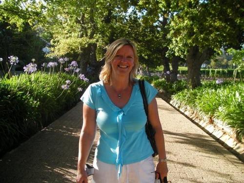 Owner of Pro Accounts @ProAccFiona | Happily married & mum of 2 | Loves to travel and to read a good book |