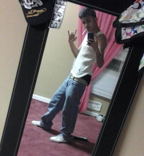 n add me on the saem name on instheman juat like it go add me n follow me  follow me on insthegam SWAG_KING_15_SIR