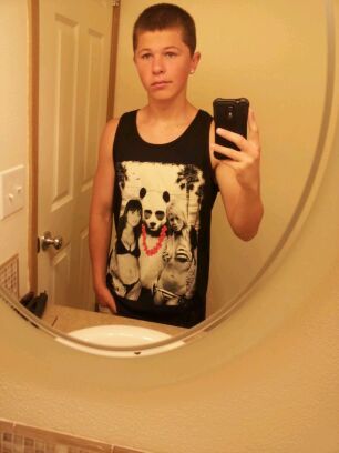 bayleeskates's profile picture. i love family,god,music,skating,sleep and clothing.hmu!