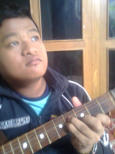 Active musically,and alwys take part in th prfrmncs of th local music scene,Dalvian band active prsonel and OM saldenada