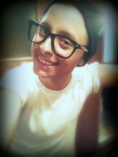 I am 17 years old boy. Music is my passion and i love to play the piano. I love fashion and art.