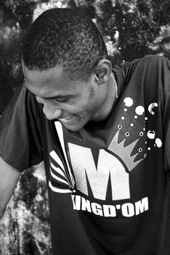 Le_Philozophe's profile picture. Philosophe, ce n'est pas vraiment un choix. Grand timide de la vie et éternel incompris. Jeune du monde, jeune africain et jeune sénégalais avant tout. #Team221