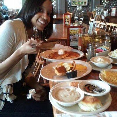 @SweetTsFoodie