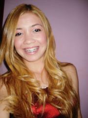 Eu brinco mesmo. Faço graça mesmo. Falo merda mesmo. Sou idiota mesmo. Adoro fazer as pessoas sorrirem, mesmo eu não estando bem.
