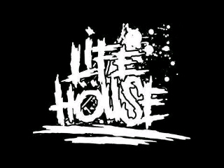 LH Official Account | Punk Rock Altern Est 2011 | @GilangW_ID , @RicoJunarsyah , @rzky_04 | Proud wear @SWJYcloth | Info: +6289635186636 http://t.co/wRCzY3oulr