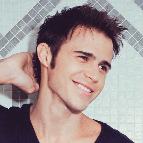 The official twitter account for http://t.co/d3z3BEnd4N. Your online source for everything Kris Allen!
