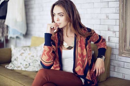 A Blu Pepper girl is one who maintains her youthful, flirty personality while branching out confidently with a vintage flair. 
http://t.co/PK0H1s2Qwq