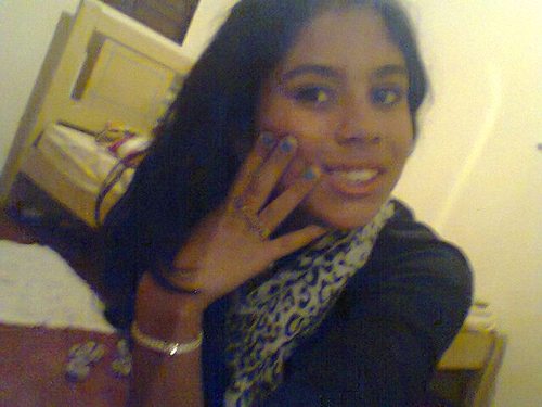 Tenhoo 12 anos,Vivo o @LuanSantana,,amooo festas,unhas,Chocolateee...Queer Sabeer mais me Seguee..Bjoss