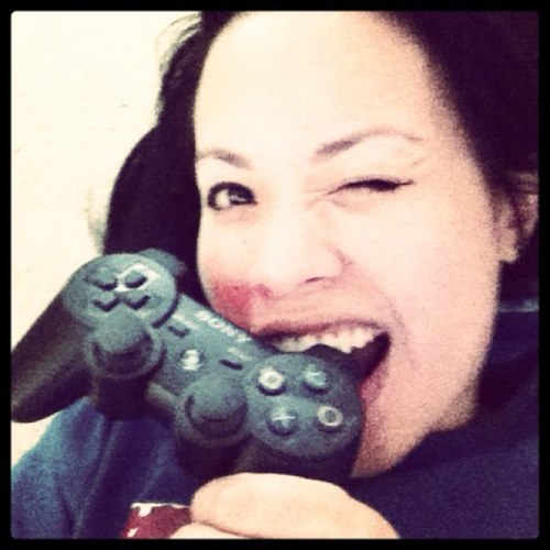 Nerd, singer, art lover, self-proclaimed vegan pâtissière. Marketing Operations Specialist. @fragdoll Cadette Fall 2011. Pls follow me @ShelliAnpan instead.Thx!