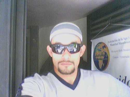 abdushshafi's profile picture. Yo pienso que mejor sería para la América adoptar el Corán que el gobierno de los Estados Unidos, aunque fuera el mejor del mundo (Simón Bolívar).